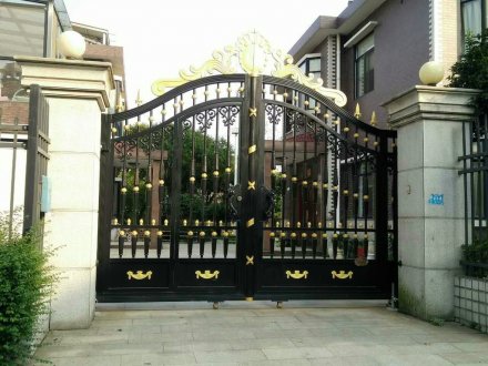 庭院鋁藝大門定制需要注意的幾個方面