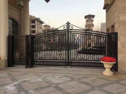 如何選擇什么樣的鐵藝大門(mén)