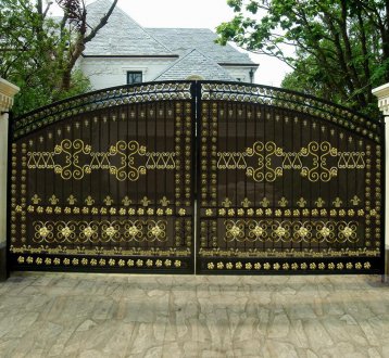 鐵藝大門(mén)廠(chǎng)家定制需要如何定制？