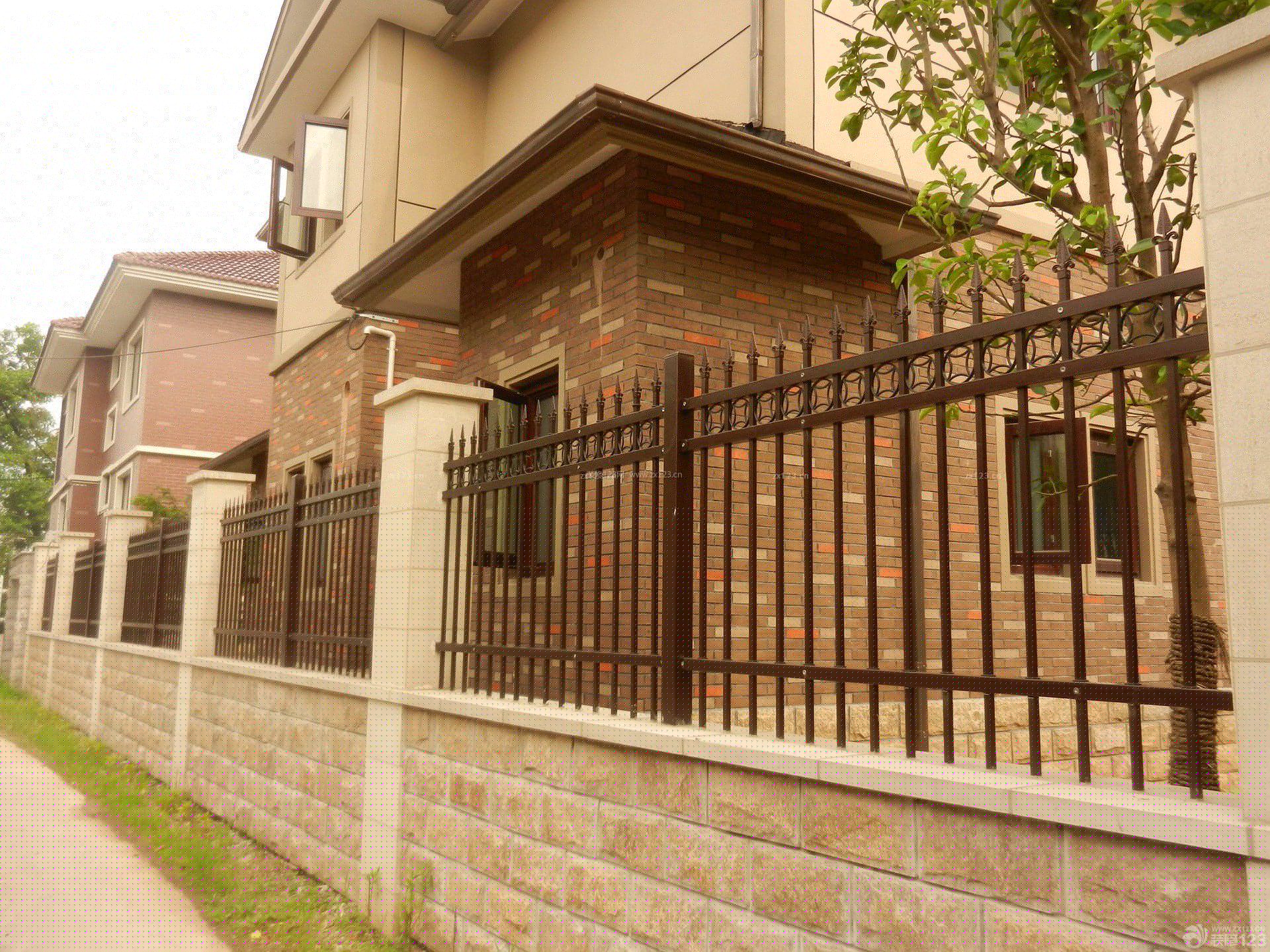 別墅院墻圍欄怎么樣？別墅院子圍欄哪家好？